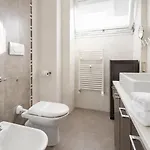 Elegantis Scalia Comfortable - Vaticano, Metro And Historic Centre Nearby * روما